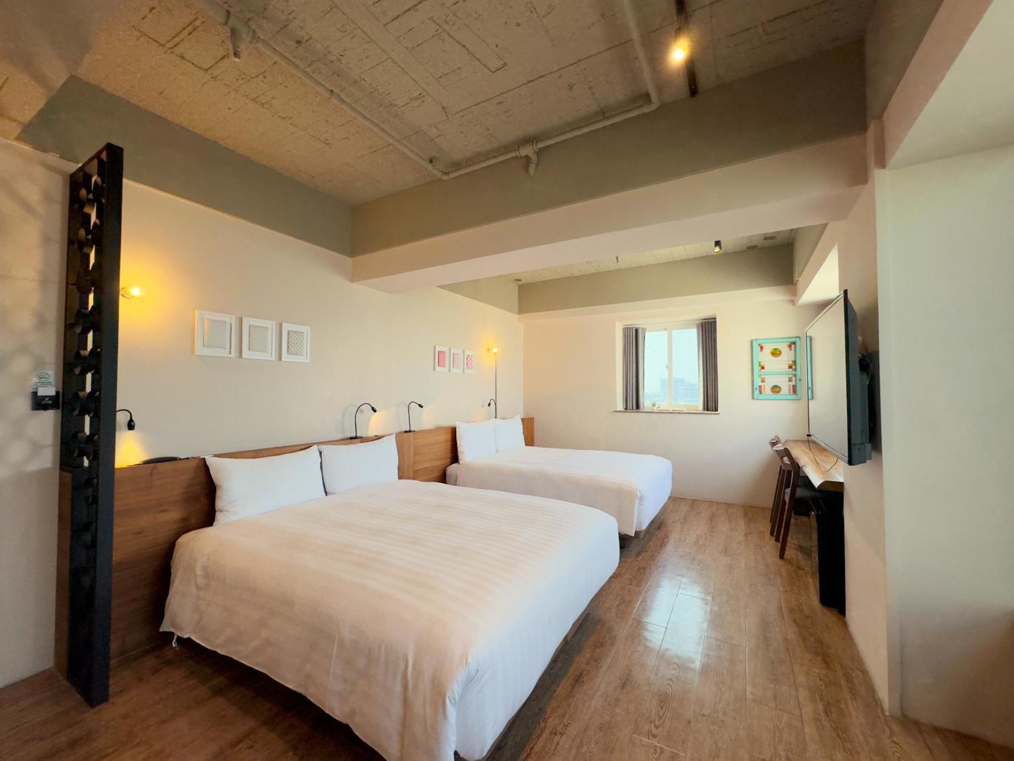 Roaders Hotel Tainan Chengda Экстерьер фото