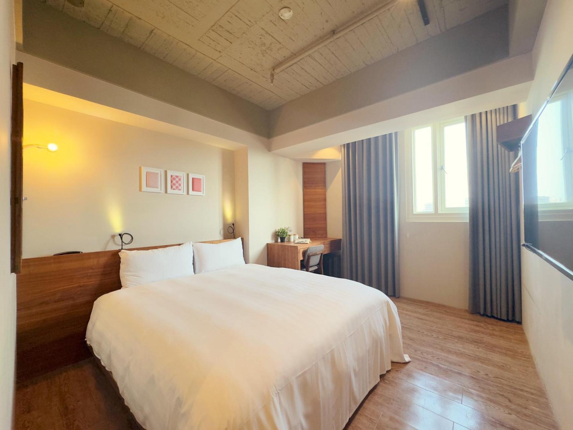 Roaders Hotel Tainan Chengda Экстерьер фото