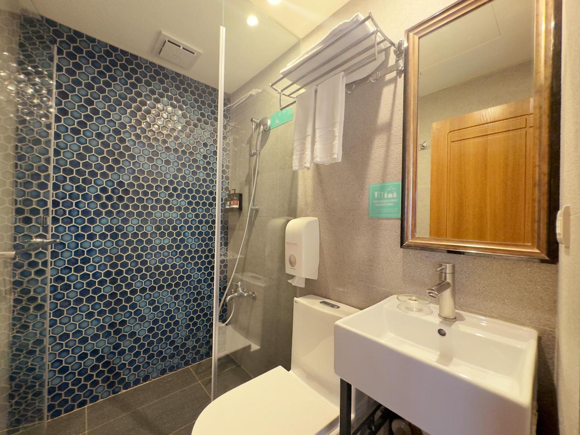 Roaders Hotel Tainan Chengda Номер фото